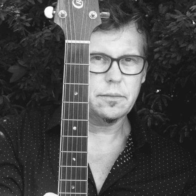 Músico caxiense Guto Agostini faz show nesta quinta-feira, na Casa da Cultura, em Caxias do Sul. Ele apresenta o show Janelas Frente Sul