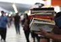 Colunistas de GaúchaZH dão dicas de livros para comprar na Feira