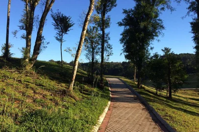 Área de lazer Ecoparque está em construção no entorno do complexo de represas Dal Bó, em Caxias do Sul.