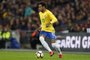  Brazil's striker Neymar controls the ball during the international friendly football match between England and Brazil at Wembley Stadium in London on November 14, 2017. / AFP PHOTO / Ian KINGTON / NOT FOR MARKETING OR ADVERTISING USE / RESTRICTED TO EDITORIAL USEEditoria: SPOLocal: LondonIndexador: IAN KINGTONSecao: soccerFonte: AFPFotógrafo: STR
