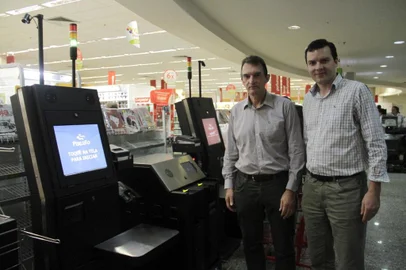  

Rede de supermercados do Rio Grande do Sul instala caixas sem atendente
Indexador: Francisco Bosco