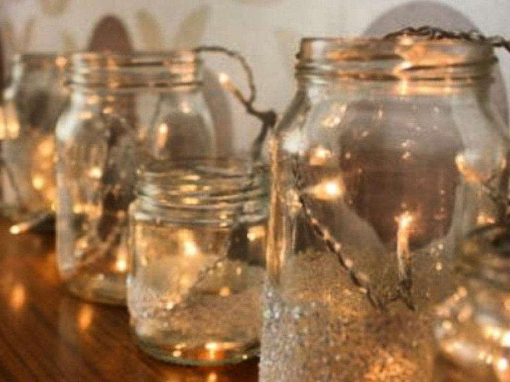 Transforme potes de vidro em enfeites de Natal | Donna