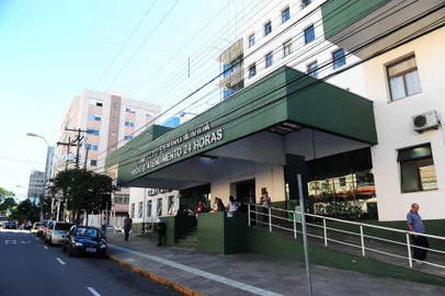  CAXIAS DO SUL, RS, BRASIL, 13/11/2017. Prefeitura de Caxias do Sul garante novo Postão com recursos próprios. Administração não detalha, porém, de onde sairá a verba. Custo da Upa Zona Norte, também com gestão compartilhada, é de R$ 1,8 milhão por mês. Na foto, Complexo Centro à Vida - Pronto Atendimento 24 Horas (Postão 24H). (Porthus Junior/Agência RBS)