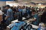 Loja GrêmioMania da Arena lotada no dia do lançamento da camisa 3