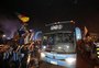 FOTOS: com festa da torcida, Grêmio embarca para buscar o Tri da América