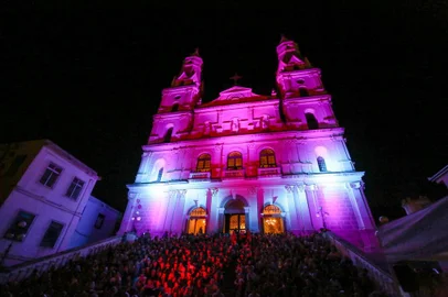  

PORTO ALEGRE, RS, BRASIL, 26/03/2017 : O concerto A Criação Humana a Partir do Triângulo do Atlântico será o cartão de visitas da 11ª Bienal do Mercosul, que será realizada em 2018, mas já começa a pôr em prática as intenções de aumentar o diálogo com a cidade, promover inclusão social e ir além das artes visuais para incorporar outras áreas do conhecimento. (Omar Freitas/Agência RBS)
Indexador: Omar Freitas