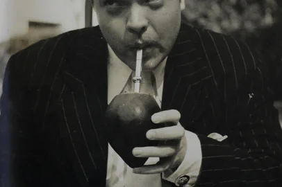  

PORTO ALEGRE, RS, BRASIL, 18-07-2017: Reproduções do livro Oswaldo Aranha - uma fotobiografia, para o Caderno DOC de Zero Hora (FOTO Reprodução/Reprodução)