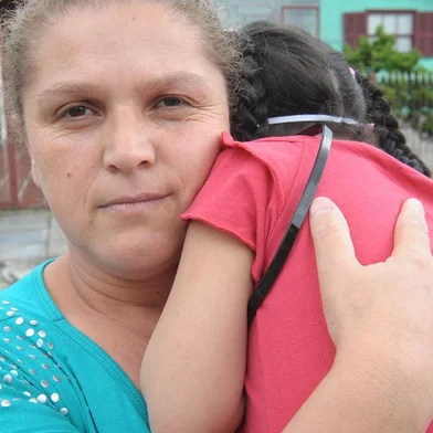  CAXIAS DO SUL, RS, BRASIL (07/12/2017)  Denise Vieira Goes relata as condições precárias que a filha Alice Fátima Goes de Almeida vive na escola infantil. (Roni Rigon/Pioneiro).