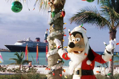 Tropical Winter Wonderland at Castaway Cay


The holidays take on a tropical flair at Disneys private island in the Bahamas, Castaway Cay, with snow flurries, a decked-out Christmas tree, Disney character meet-and-greets and holiday island music. (Disney)