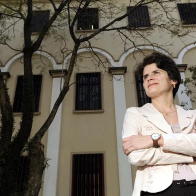  Escritora Tadiane Tronca lança livro  Script.