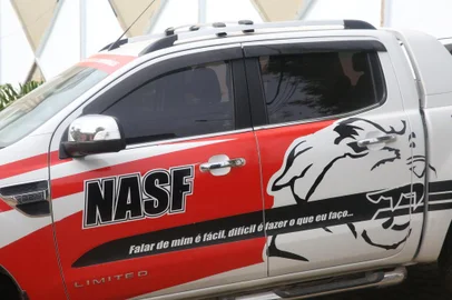 

CAPÃO DO LEÃO, RS, BRASIL - 05.04.2016 : MP faz ofensiva contra empresa de segurança suspeita de tortura em Pelotas. Investigadores definem a Nasf como uma "milícia". Ela é suspeita de praticar tortura física e psicológica contra homens capturados por crimes. (FOTO: TADEU VILANI/AGÊNCIA RBS, Editoria Notícias)