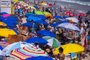  

FLORIANÓPOLIS, SC, BRASIL, 17-12-2017 - Domingo de sol intenso na capital catarinense atrai milhares de pessoas às praias. Fotos em Jurerê Internacional.