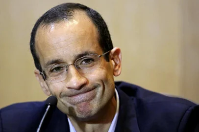  Brazils construction giant Odebrecht president Marcelo Odebrecht gestures during a hearing of the parliamentary committee of the Petrobras investigation in the Federal Justice court, in Curitiba on September 1st, 2015. Odebrecht is accused of corruption, money laundering and criminal association within the framework of the Lava Jato operation. AFP PHOTO / HEULER ANDREY Heuler Andrey / AFPEditoria: CLJLocal: CuritibaIndexador: HEULER ANDREYSecao: corporate crimeFonte: AFPFotógrafo: STR
