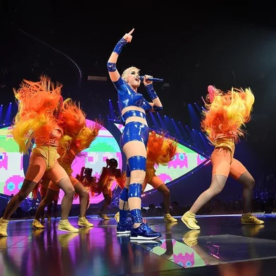 Witness: The Tour, de Kate Perry, que virá a Porto Alegre em março de 2018