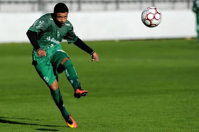  CAXIAS DO SUL, RS, BRASIL 09/05/2017Time do Juventude treina no estádio Alfredo Jaconi antes da estreia na série B do Campeonato Brasileiro de Futebol. (Felipe Nyland/Agência RBS)