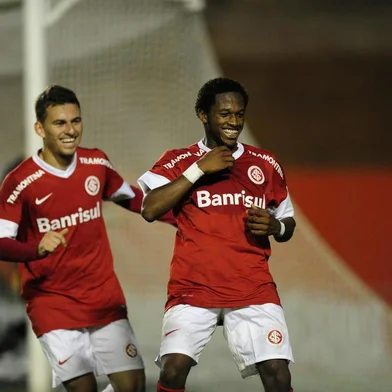  PORTO ALEGRE,RS,BRASIL, 10/10/2012FOTO: RICARDO DUARTE / ZERO HORA Campeonato Brasileiro 2012, Inter x Atlético-MG no estádio Beira-Rio.Jogador Fred faz o segundo gol do Inter