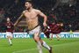  Cutrone marca, na prorrogação, o gol da vitória do Milan sobre a Inter de Milão pelas quartas de final da Copa da Itália