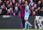 "Gabriel Jesus ficará fora por 1 ou 2 meses", diz Pep Guardiola 
