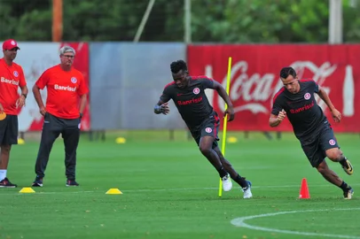  PORTO ALEGRE, RS, BRASIL - Treino do Inter no CT Parque Gigante. Na foto, zagueiro Paulão. (Félix Zucco/Agência RBS)
