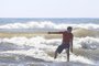  CAPÃO DA CANOA, RS, BRASIL, 05-01-2017. Veranistas aprovaitam o mar transparente de Capão (ISADORA NEUMANN/AGÊNCIA RBS)