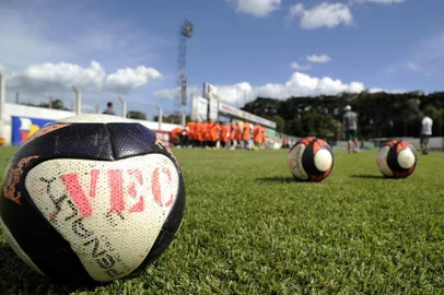  VERANÓPOLIS, RS, BRASIL, 10/01/2018 - Reapresentação do Veranópolis para o Gauchão 2018. (Marcelo Casagrande/Agência RBS)