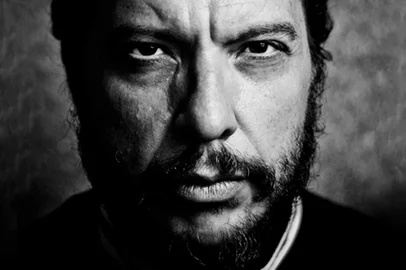 Escritor Ronaldo Bressane - Coluna Literaria  - Revista Versar