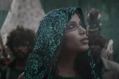Novo clipe de J. Balvin com parceria de Anitta