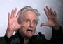 Ex-funcionária relata assédio sexual de Michael Douglas
