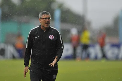 NOVO HAMBURGO, RS, BRASIL 21/01/2018 - Técnico Odair Hellmann. Novo Hamburgo 0 x 3 Internacional, jogo válido pela segunda rodada do Gauchão. (FOTOGRAFO: MATEUS BRUXEL / AGENCIA RBS)