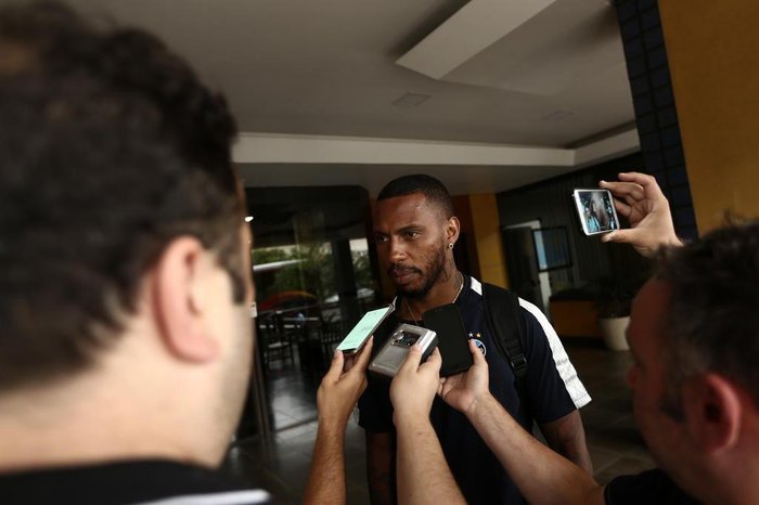 De volta ao time do Grêmio, Paulo Miranda admite pressão: Vamos dar a volta por cima