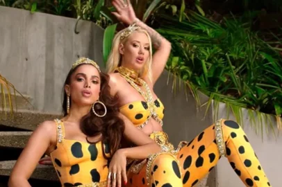 Anitta e Iggy Azalea no clipe de Switch
