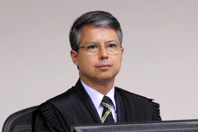 Desembargador Victor Laus no julgamento de recursos da Lava Jato na 8ª Turma do TRF4