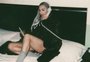 Com tranças e seios à mostra, ensaio sensual de Kim Kardashian gera polêmica