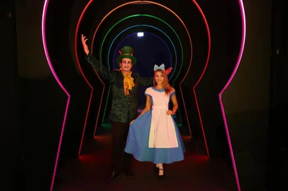  PORTO ALEGRE, RS, BRASIL, 07-02-2018. Exposição Alice no País das Maravilhas no Shopping Iguatemi. (TADEU VILANI/AGÊNCIA RBS)