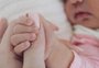 Kylie Jenner publica primeira foto da filha 