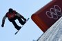  An athlete takes part in a snowboard slopestyle training session on February 8, 2018 at the Phoenix Park, on the eve of the opening ceremony of the Pyeongchang 2018 Winter Olympic Games. / AFP PHOTO / Kirill KUDRYAVTSEVEditoria: SPOLocal: PyeongchangIndexador: KIRILL KUDRYAVTSEVSecao: sports eventFonte: AFPFotógrafo: STF