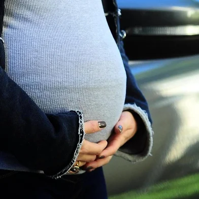  PORTO ALEGRE , RS , BRASIL , 30-05-2014 -Cuidados que as gestantes devem ter ao dirigir.Maria Herrmann uma grávida de 7 meses e meio (FOTO : TADEU VILANI /AGENCIA RBS / CADERNO VIDA )
