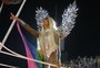 Veja as famosas que roubaram a cena na segunda noite de desfiles do Rio de Janeiro