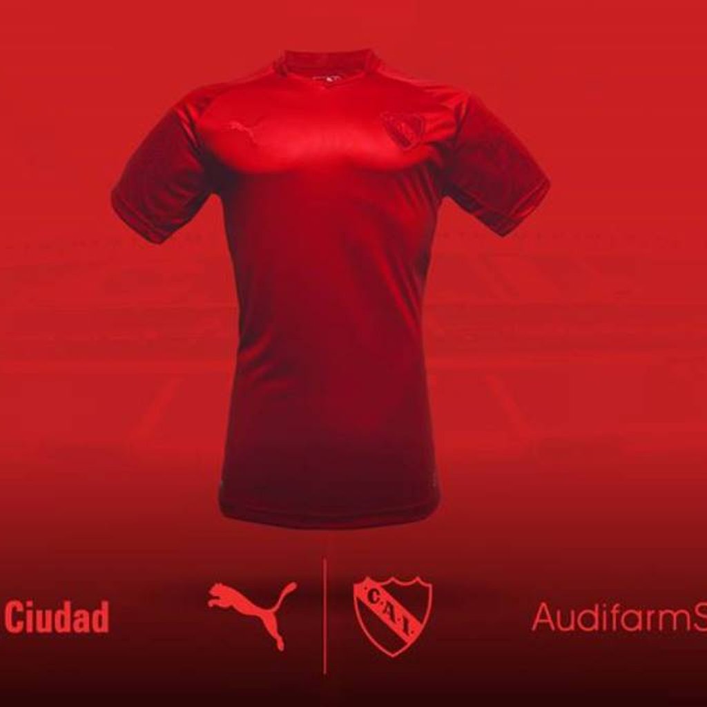 Puma apresenta as novas camisas do Independiente - Show de Camisas