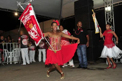 PORTO ALEGRE, RS, BRASIL, 13-01-2017. Ensaio da escola de samba de Porto Alegre Imperadores do Samba. (LUIZ ARMANDO VAZ/AGÊNCIA RBS)