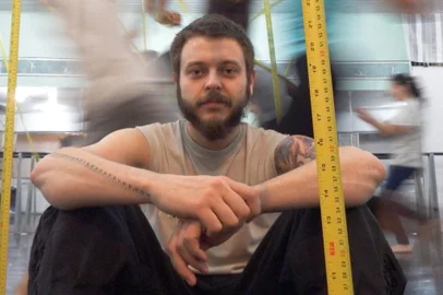 Coreógrafo Matheus Brusa, que prepara o a coreografia Centímetro
