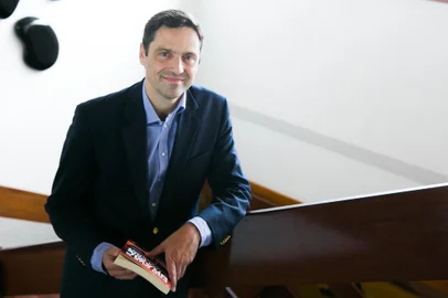  PORTO ALEGRE, RS, BRASIL - 17/10/2017 - Empresário e cientista político Luiz Philippe de Orleans e Bragança,  vem a Porto Alegre para lançar o livro, Por que o Brasil é um País Atrasado? .  (Andréa Graiz/Agência RBS)Indexador: Andrea Graiz