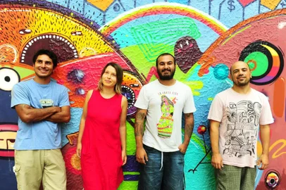  PORTO ALEGRE, RS,BRASIL, 17-03-2014. Jotapê,  Paula Plim, Marcelo Pax e Moisés Tupinambá. PAXART, escola e serviços de arte. (Foto Andréa Graiz/Agência RBS, Rede Social).