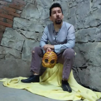 Cristian Beltrán apresenta o espetáculo O Ninguém