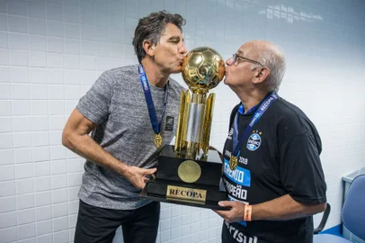 romildo bolzan, renato portaluppi, grêmio, recopa