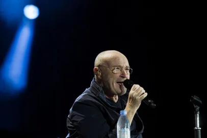 SHOW DO CANTOR PHIL COLLINS EM SP.SP - SHOW-PHIL-COLLINS - GERAL - Show do cantor Inglês Phil Collins, no Allianz Parque, em São Paulo (SP), neste sábado (24). 24/02/2018 - Foto: PAULO LOPES/FUTURA PRESS/FUTURA PRESS/ESTADÃO CONTEÚDOEditoria: GERALLocal: SÃO PAULOIndexador: PAULO LOPESFotógrafo: FUTURA PRESS