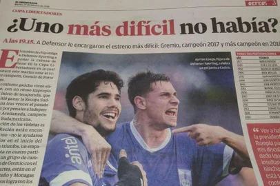 jornal uruguaio destaca confronto entre grêmio e defensor