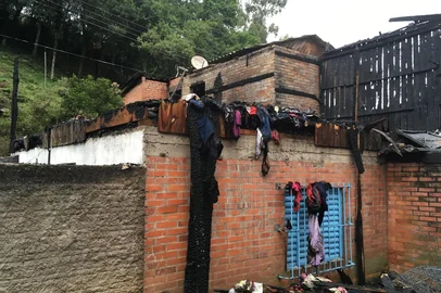 Incêndio no bairro Planalto - Caxias do Sul