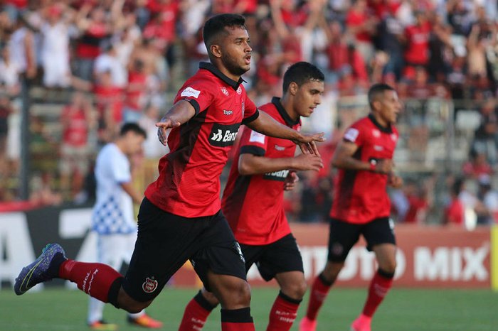 Jonathan Silva / Brasil-Pel/Divulgação