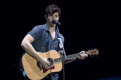 Shawn Mendes performs at the Rock in Rio Festival in the Olympic Park, Rio de Janeiro, Brazil, on September 16, 2017.Running for seven days in all -- Friday through Sunday and then September 21 to 24 / AFP PHOTO / Mauro PIMENTEL